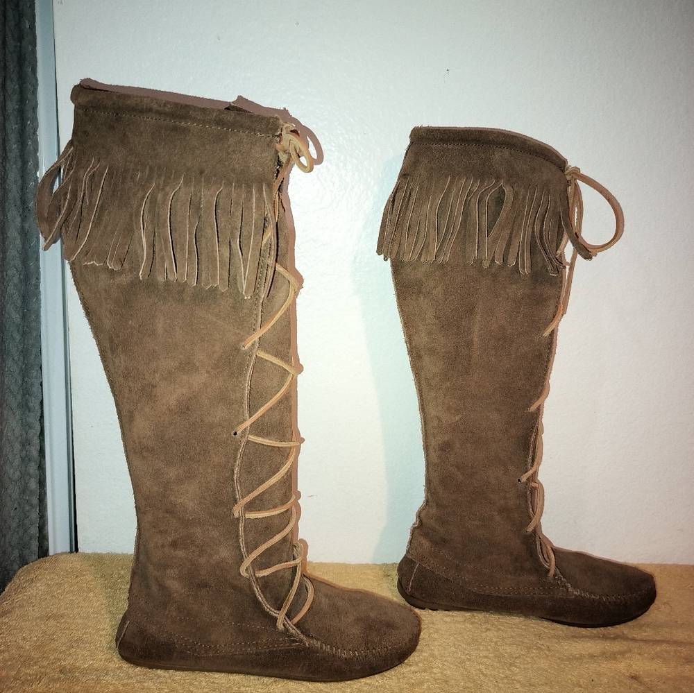 Minnetonka Moccasins Brown Fringe Suede Front Lace Up Boots Size 6 Boho #1428